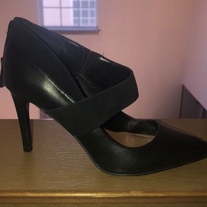 Vince Camuto Black True Suede heels